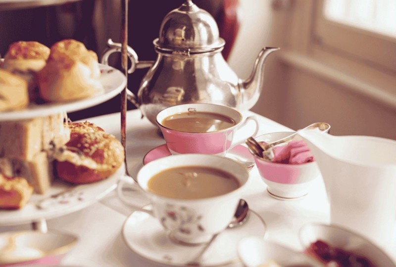 ロイヤルミルクティーの作り方・手鍋編：飲食店でも家庭でも活かせる本格レシピ